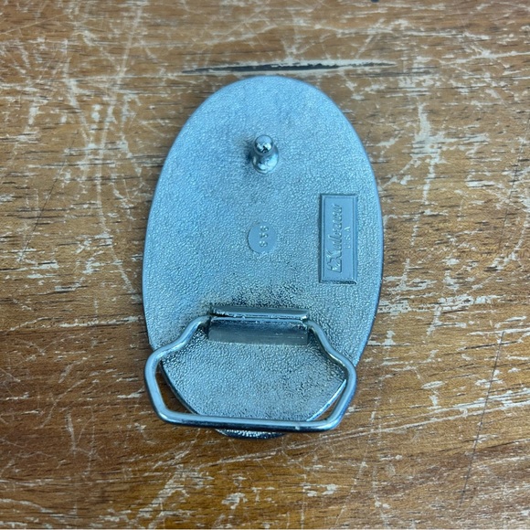 Gilley's Vintage Red Silver Oval Metal Belt Buckle Country Music Western Texas - Picture 6 of 8